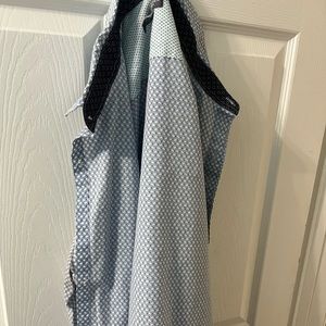 Can Heusen button down shirt